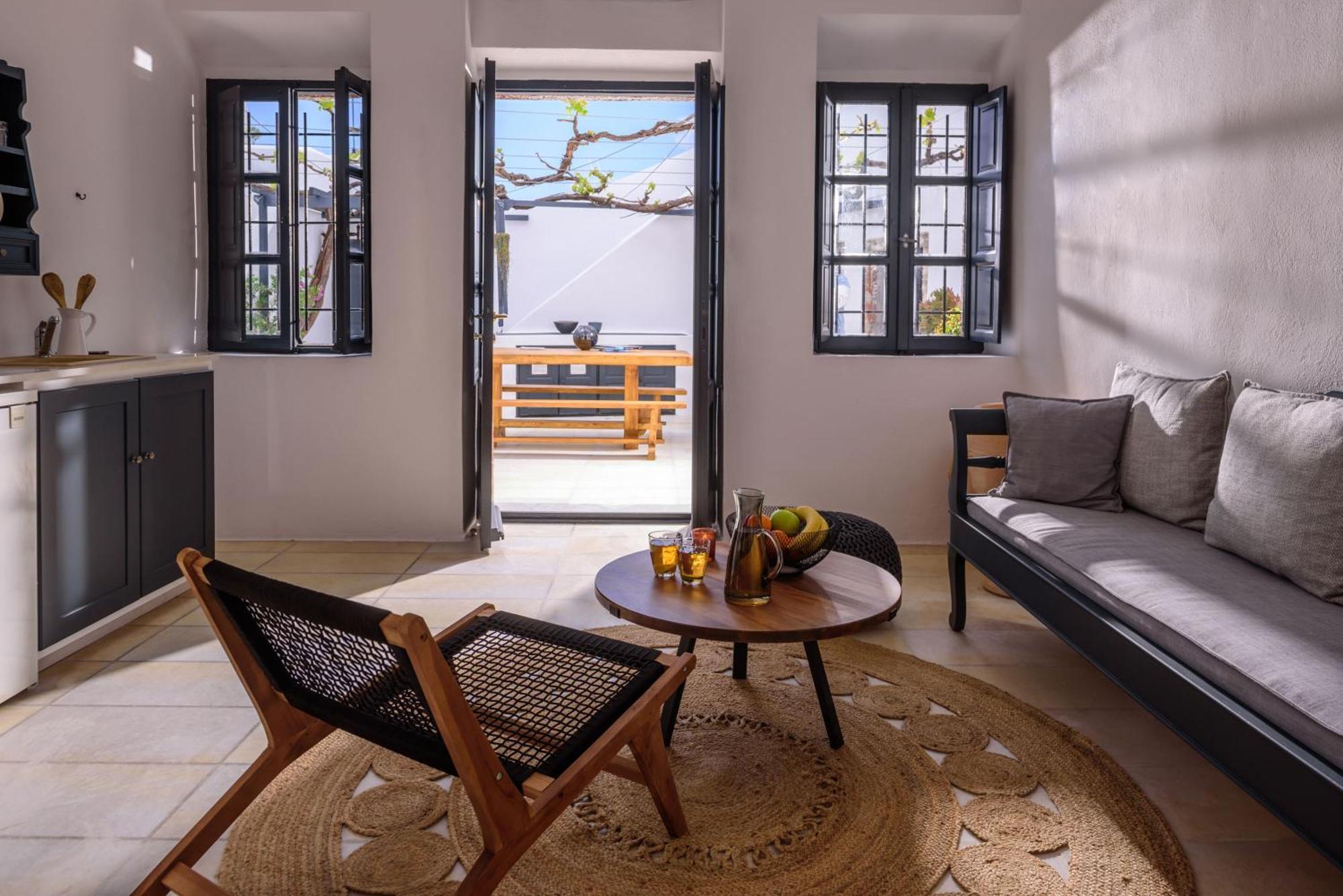 Hotel Firalia, Casa In Rock Suites *
