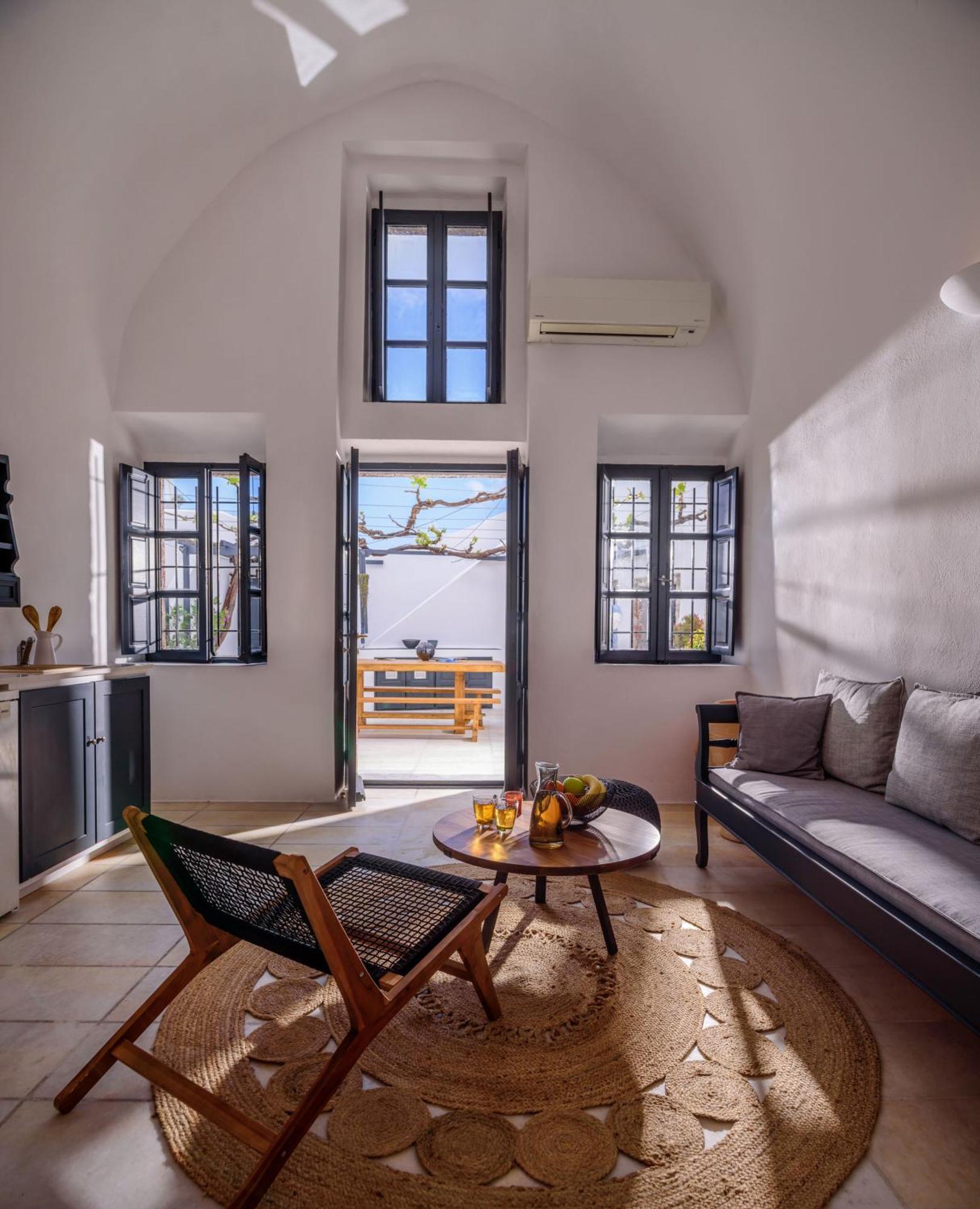 Firalia, Casa In Rock Suites Fira (Santorini)